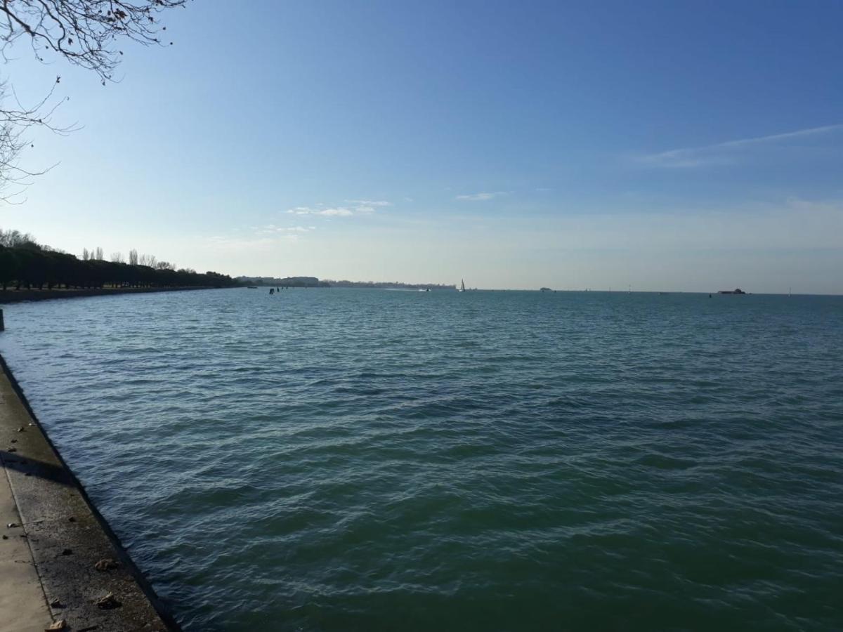 Villamamaeli Lido di Venezia Luaran gambar